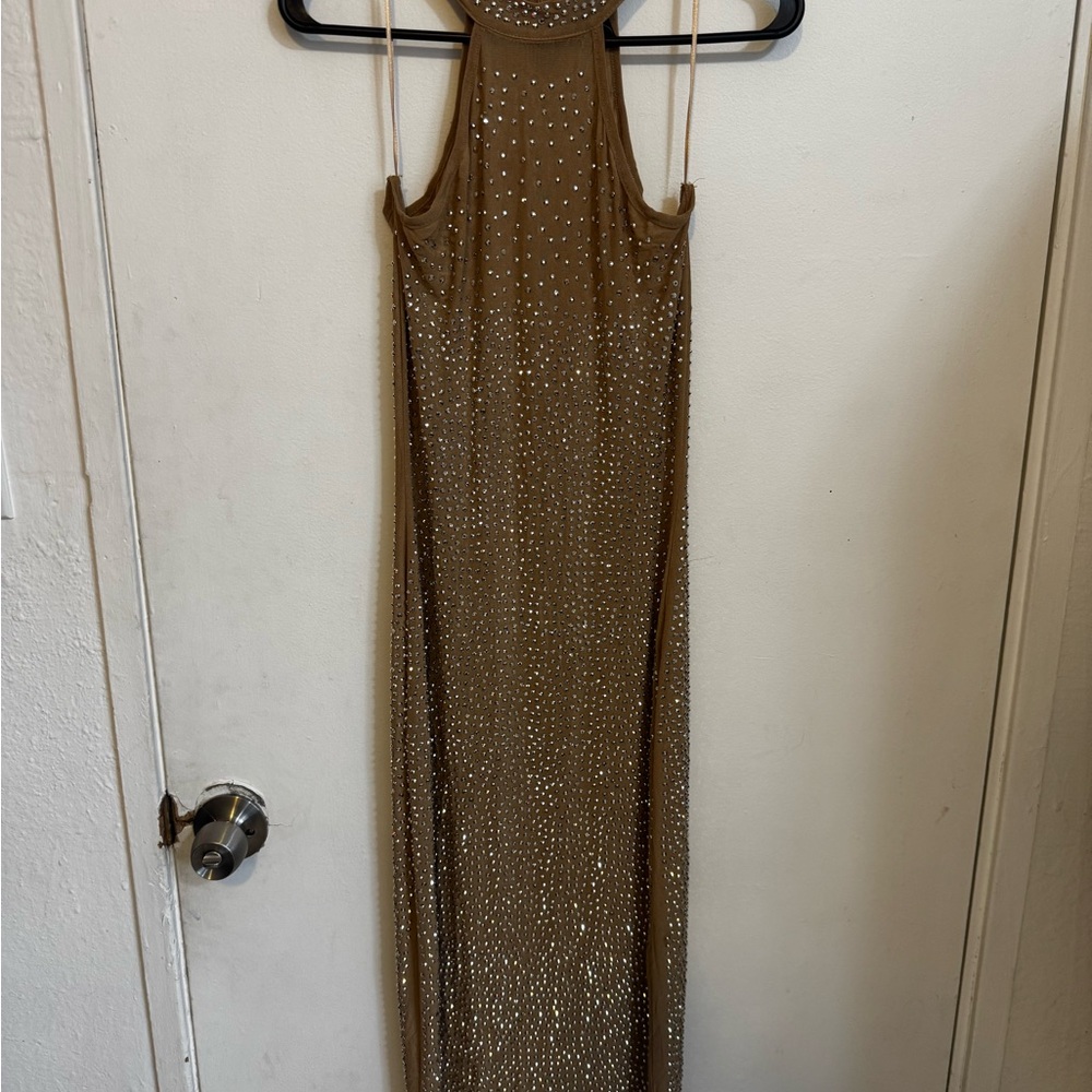 Elegant Gold Sleeveless Dress